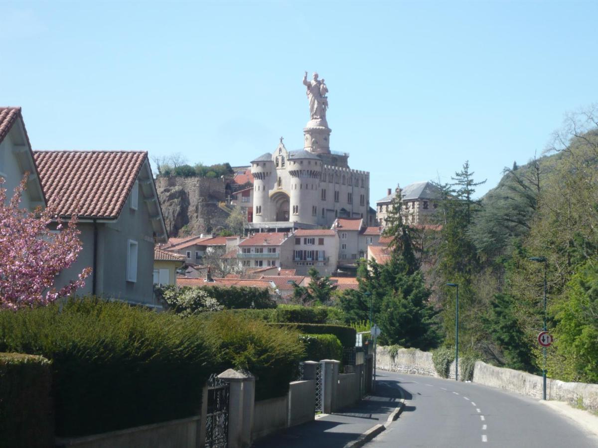 Le Petit St Clair Le Puy-en-Velay Exterior foto