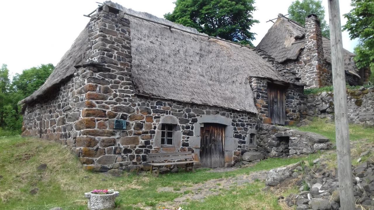 Le Petit St Clair Le Puy-en-Velay Exterior foto